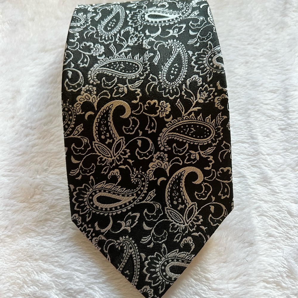 Mens silk tie